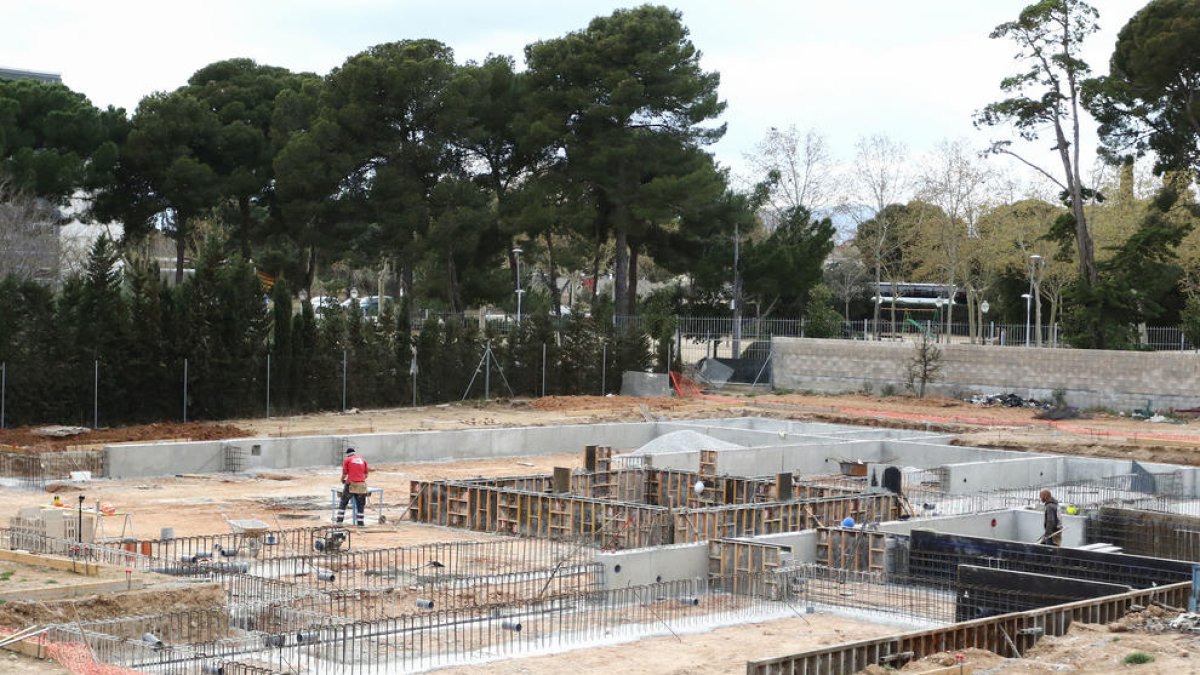 El Centre d'Alzheimer Fundació Rosa Maria Vivar posa els fonaments