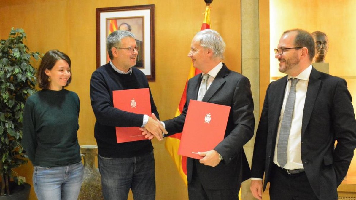 L'Ajuntament de Tarragona signa un conveni per garantir un àpat diari infantil