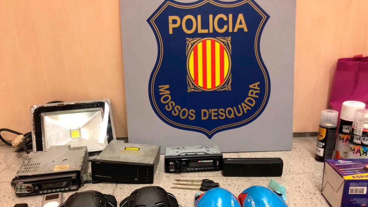 Detingut dos cops en un cap de setmana per robar a l'interior de sis vehicles a Tarragona