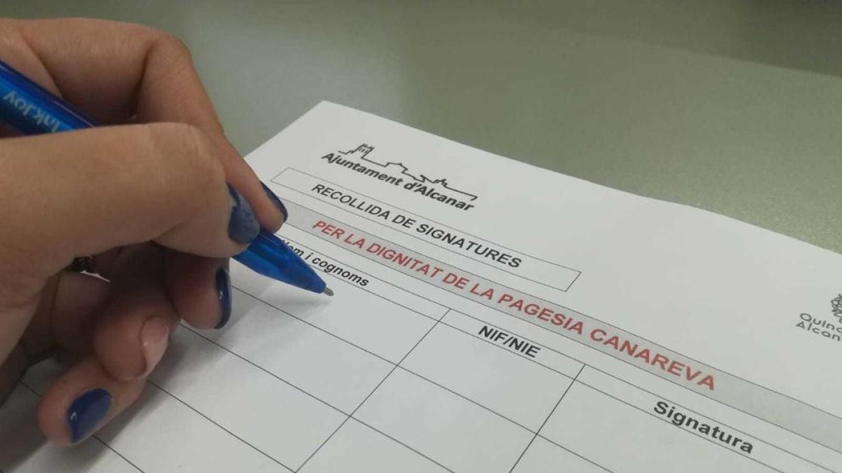 Alcanar recull firmes per defensar la citricultura