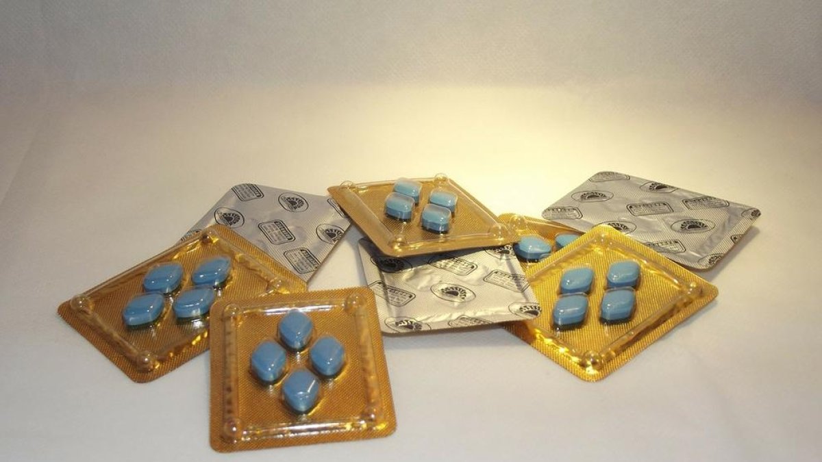 Un alcalde francès reparteix viagra per a augmentar la natalitat a la localitat