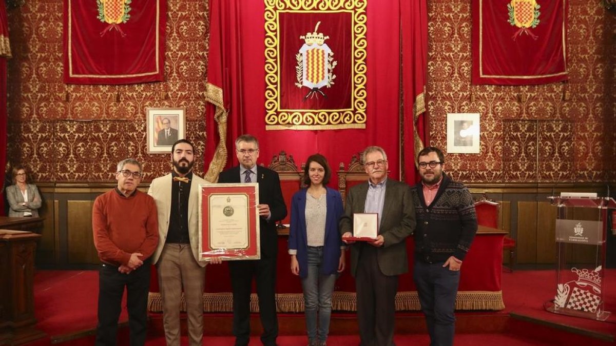 La centenària Cooperativa Obrera rep la Medalla de la Ciutat