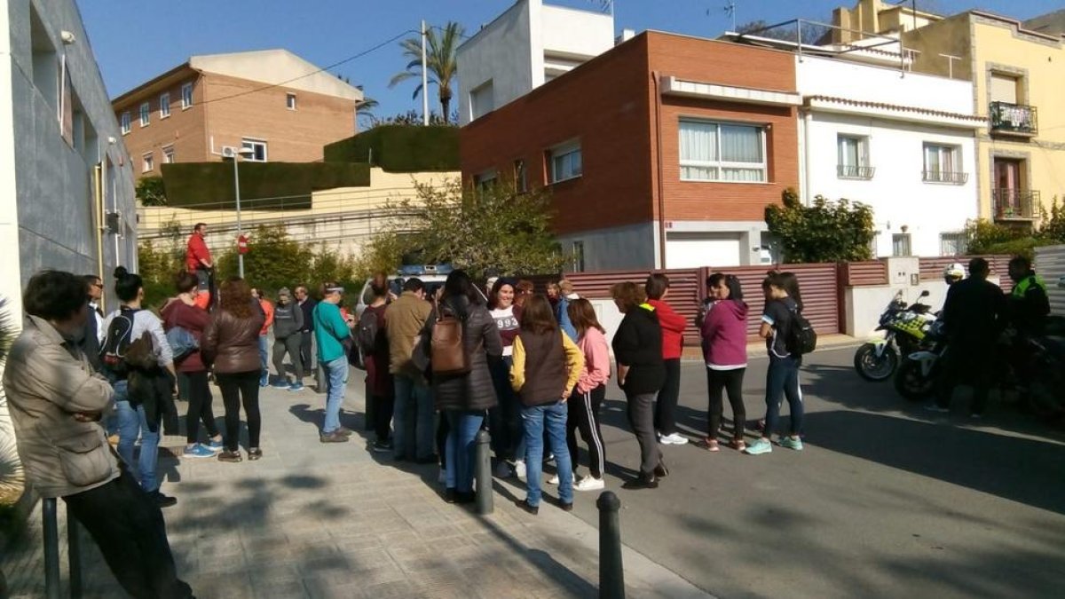 Sigue el dispositivo para encontrar al hombre desaparecido en Cambrils