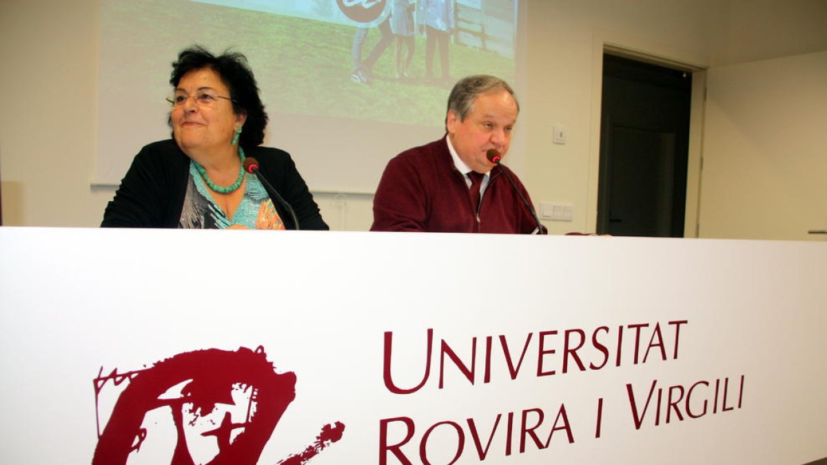 La suspensión de la acreditación del B1 de inglés afecta a todos los graduados