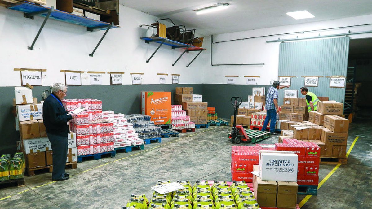 El Banco de los Alimentos duplica las entregas y cerrará del 5 al 31 de agosto