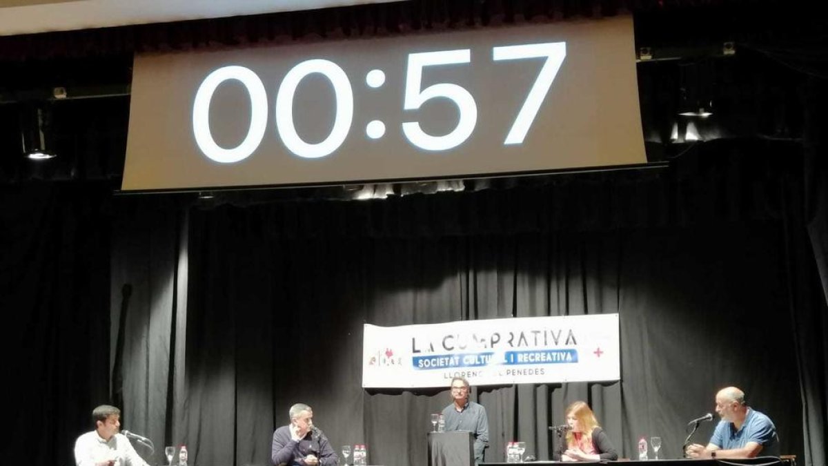 Propuestas sociales, económicas y culturales centran la mesa redonda de los alcaldables de Llorenç