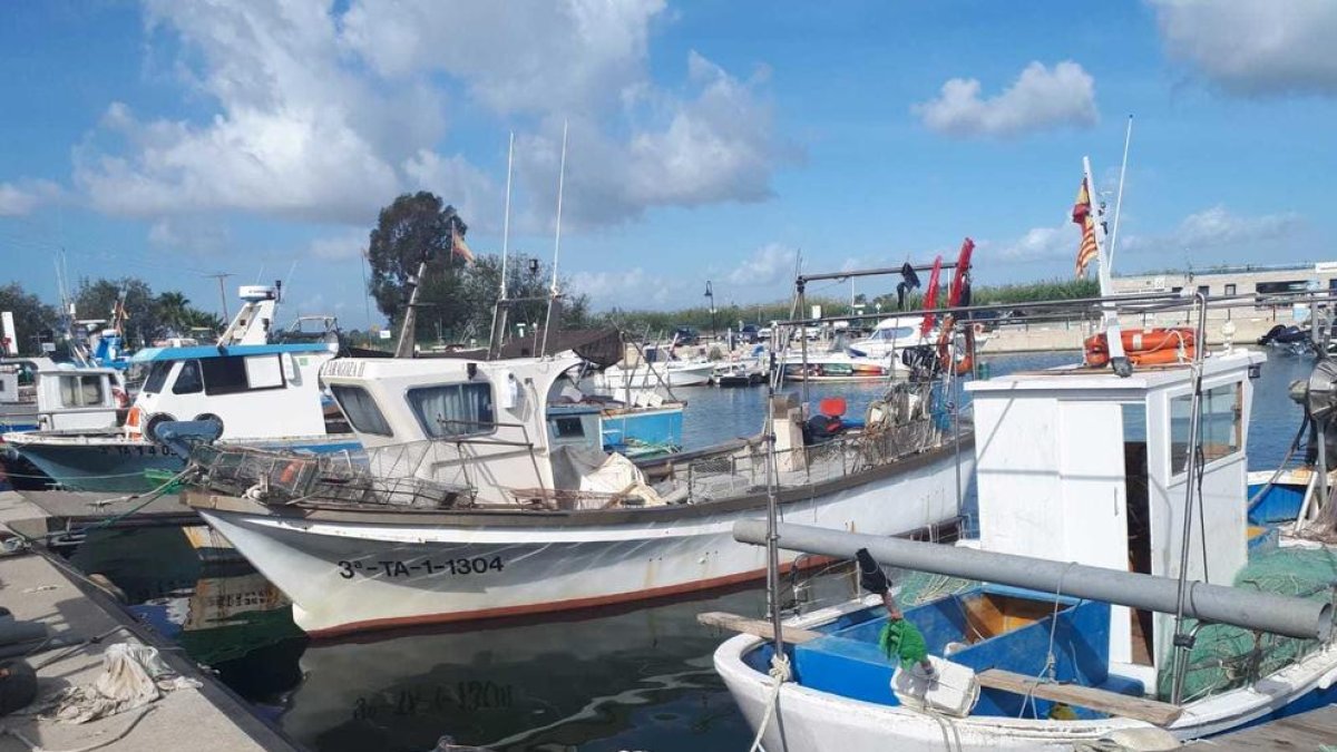 Empiezan las obras de mejora del acceso a la dársena pesquera del puerto de Deltebre