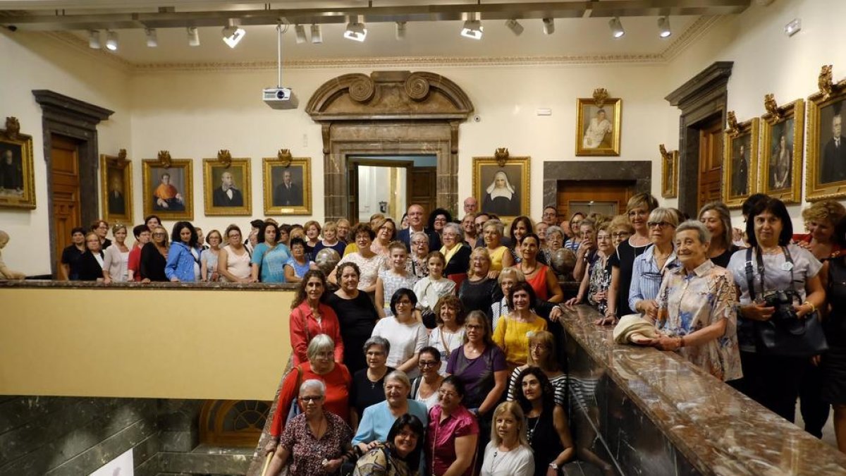 Trobada de Misericòrdies al Saló de Plens de l'Ajuntament de Reus