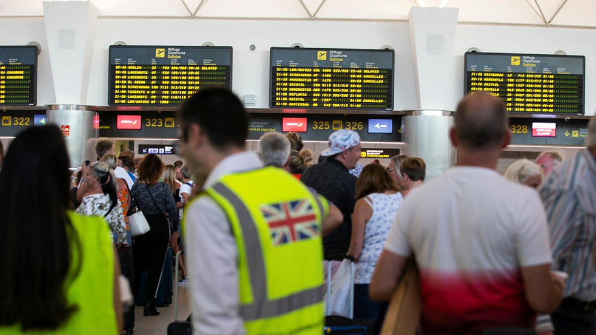 La quiebra de Thomas Cook acabará afectando a 2.000 viajeros británicos en la Costa Daurada