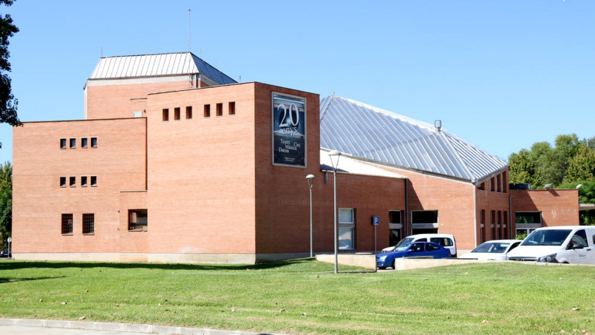 teatre auditori Felip Pedrell, ampliació, Junts per Tortosa, fragmentació, deute, alcaldessa, Meritxell Roigé, ple, Tortosa