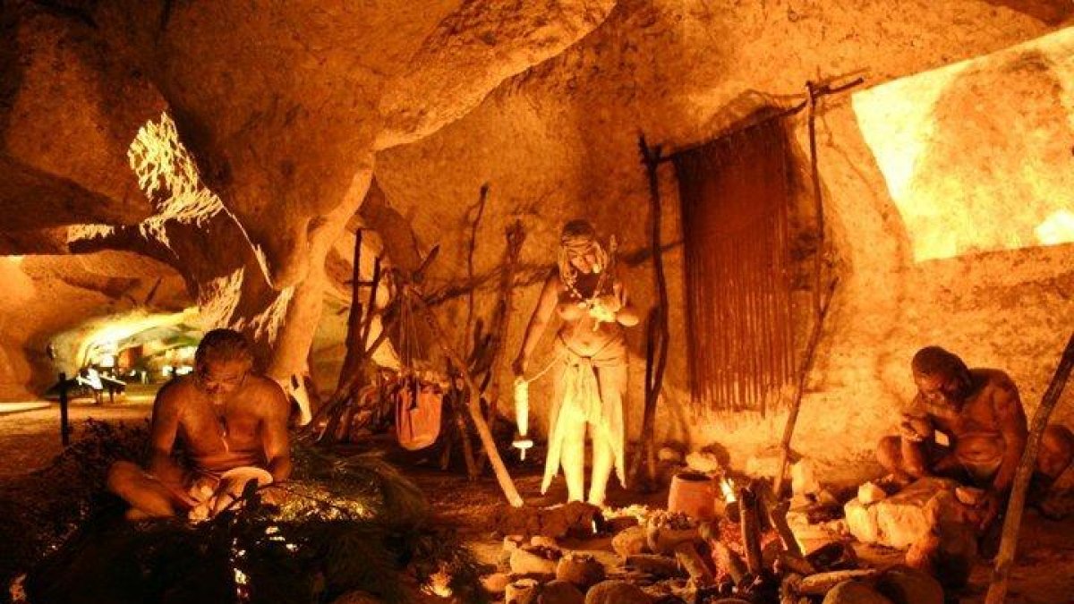 Recorridos familiares desde la Cueva de la Fuente Mayor, lugar de nacimiento del río Francolí