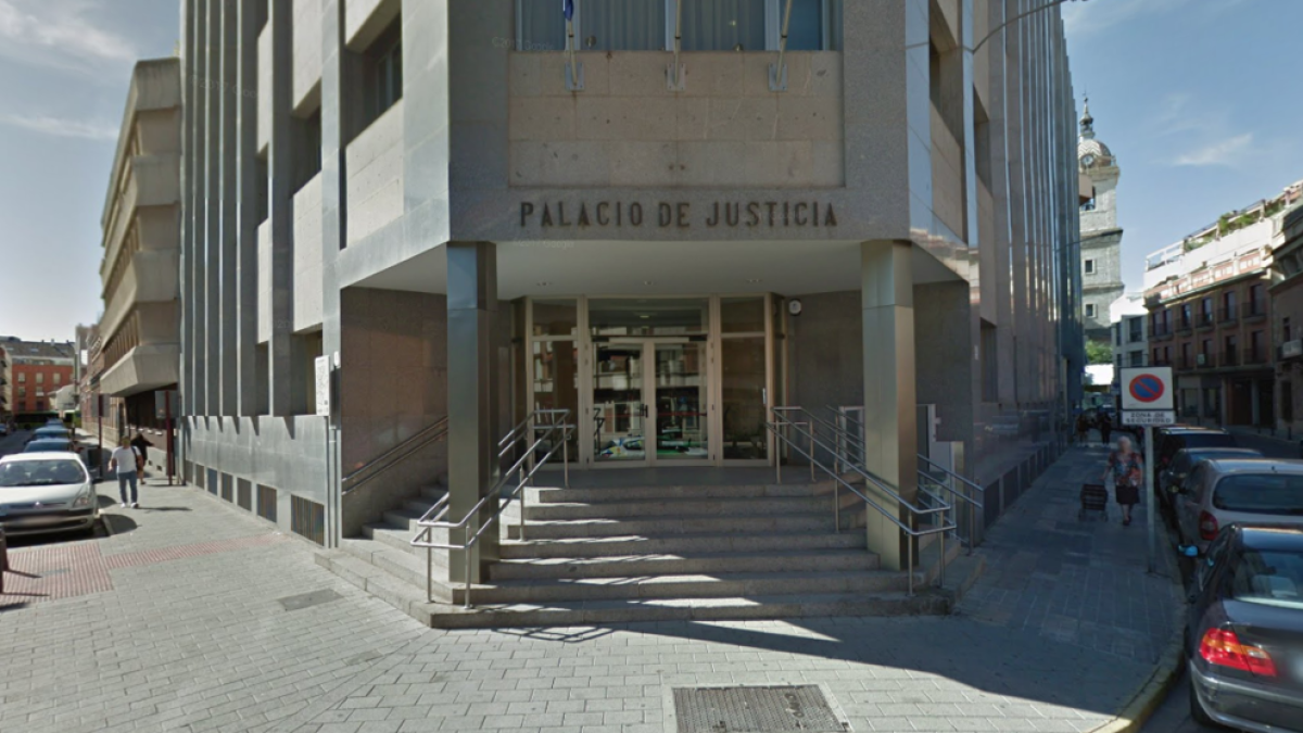 Condemnat per abusar sexualment de la seva germana petita