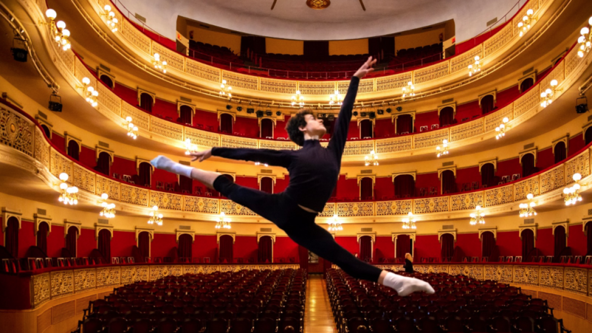 Un ballarí valencià guanya el 9è Premi Internacional de Dansa Roseta Mauri de Reus