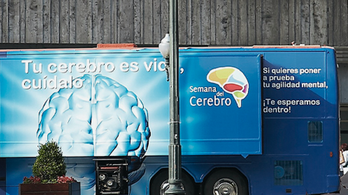 L'autobús del cervell s'aturarà a Tarragona per comprovar la salut neurològica dels interessats