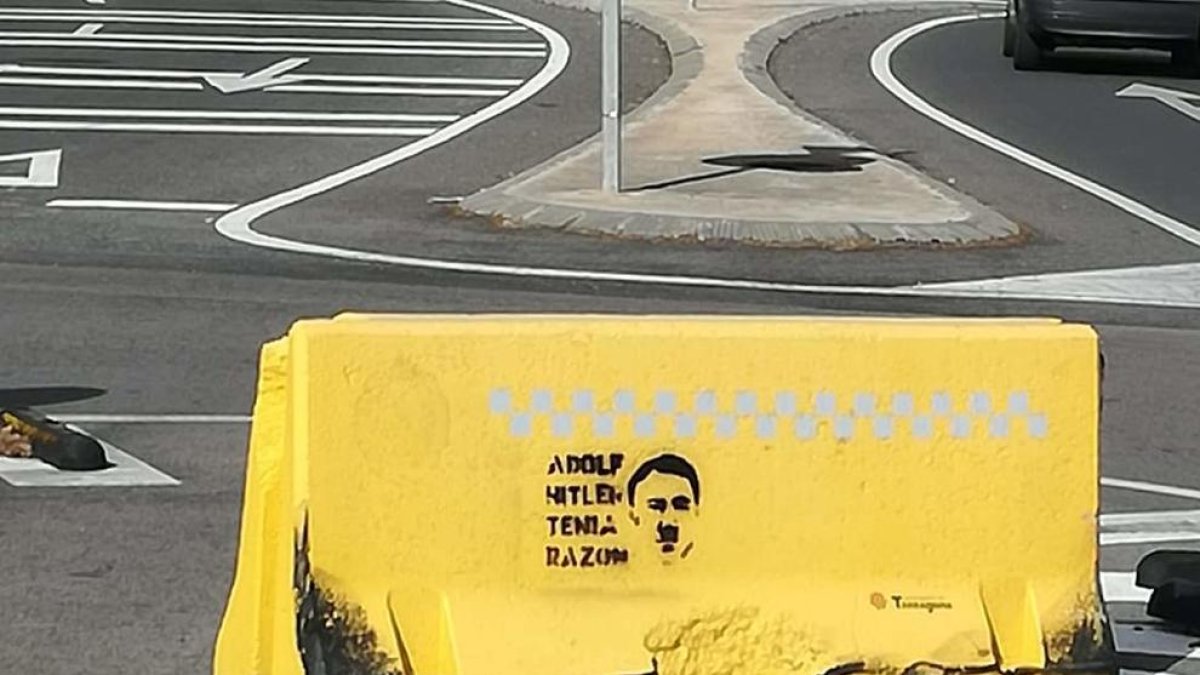 «Adolf Hitler tenia raó», la pintada que ha aparegut a Tarragona