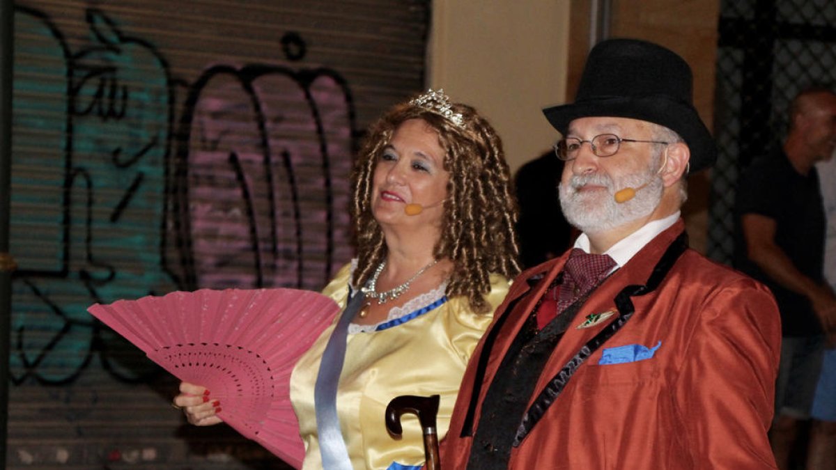 Dolors Figuerola, camí dels vint anys representant la reina Maria Cristina