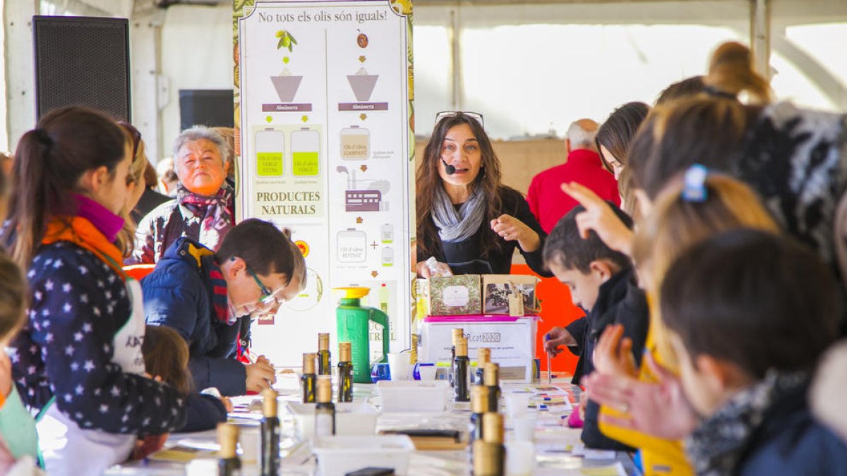 La Xatonada popular aposta per actualitzar el plat més típic del Vendrell