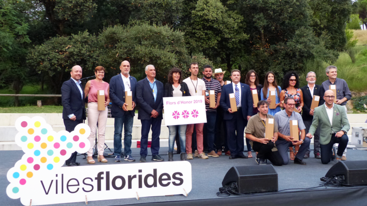 Salou manté les tres Flors d'Honor en el moviment Viles Florides