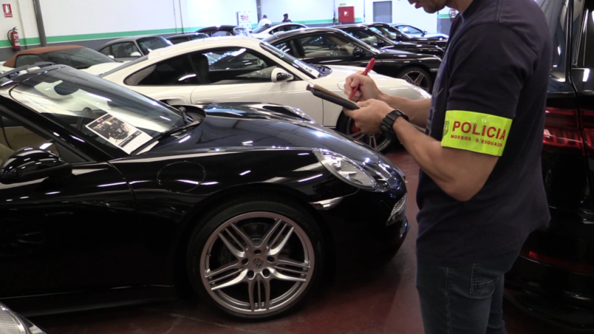 Detenidos cuatro miembros de un clan familiar de Barcelona por|para blanqueo de dinero y tráfico de drogas