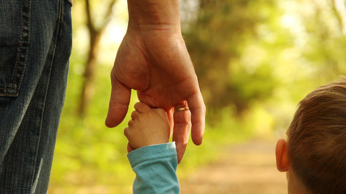 Coses que has de fer per evitar la lesió 'colze de mainadera' en els infants