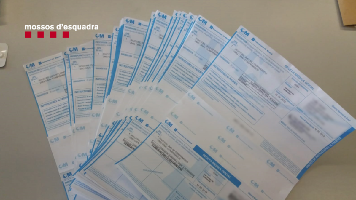 Los Mossos D'Esquadra detienen a tres hombres por falsificar recetas y traficar con medicamentos
