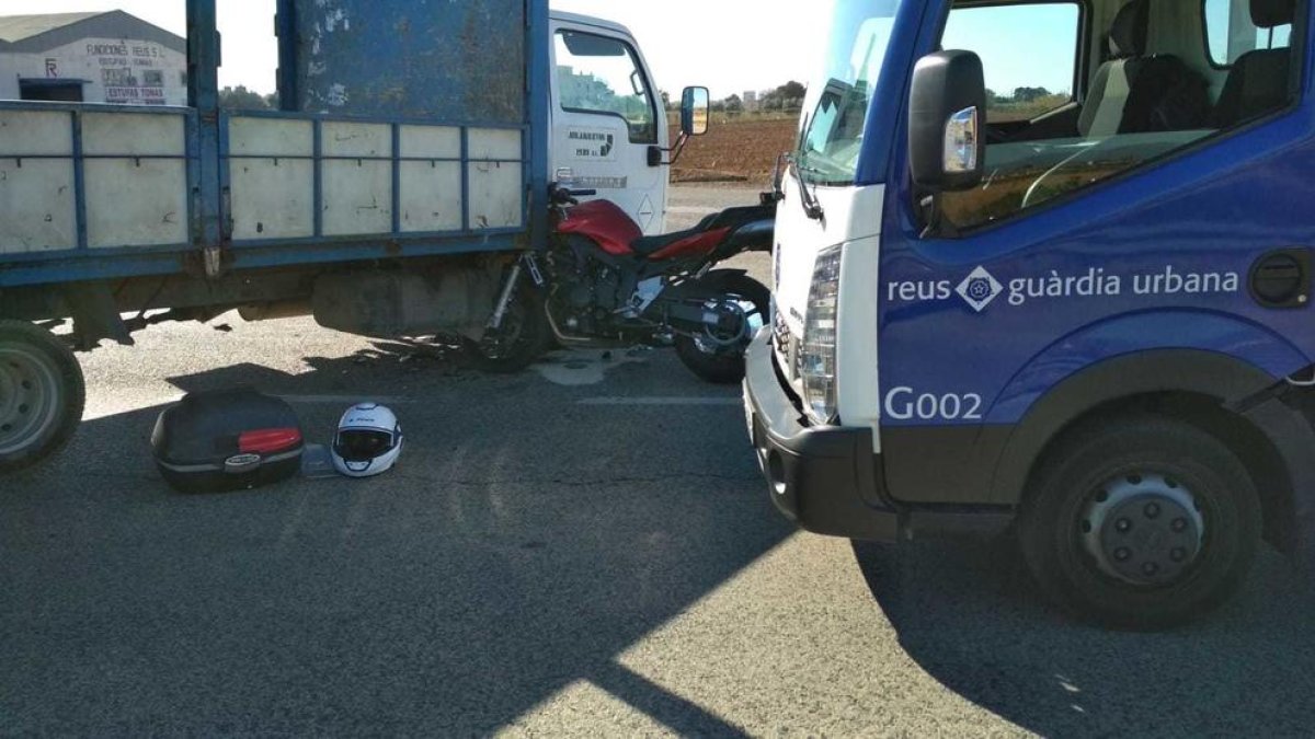 Muere un motorista en un choque con una furgoneta en la TV-7211 en Reus