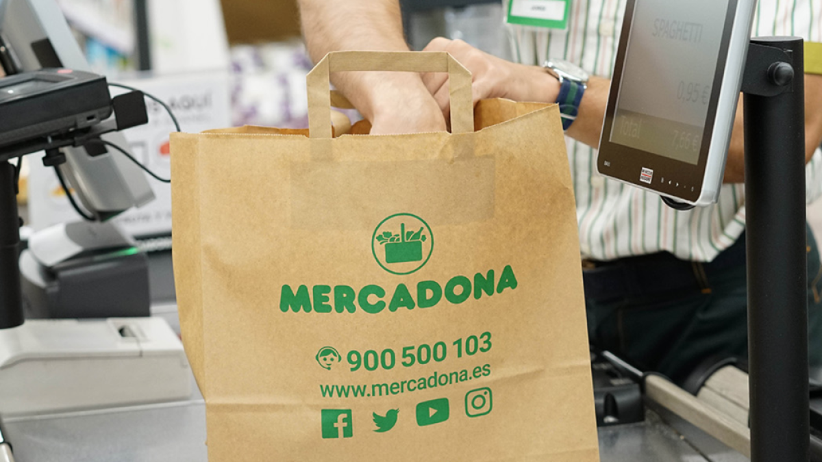 Mercadona retirará todas las bolsas de plástico de sus tiendas