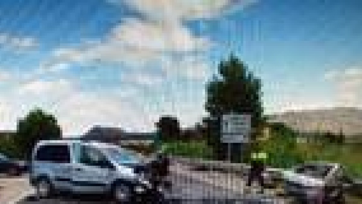 Una niña de tres años y su padre mueren en un choque frontal en la C-12 en Xerta