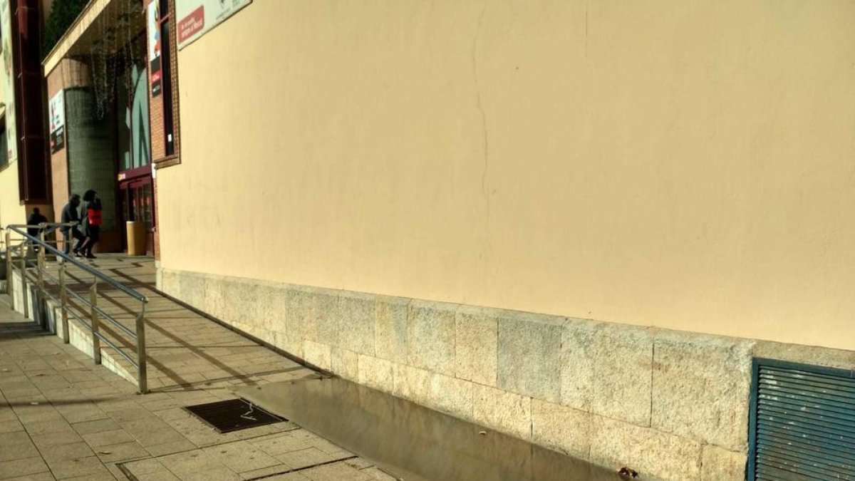 planxa metàl·lica, reus, alumini, bombers, mercat central