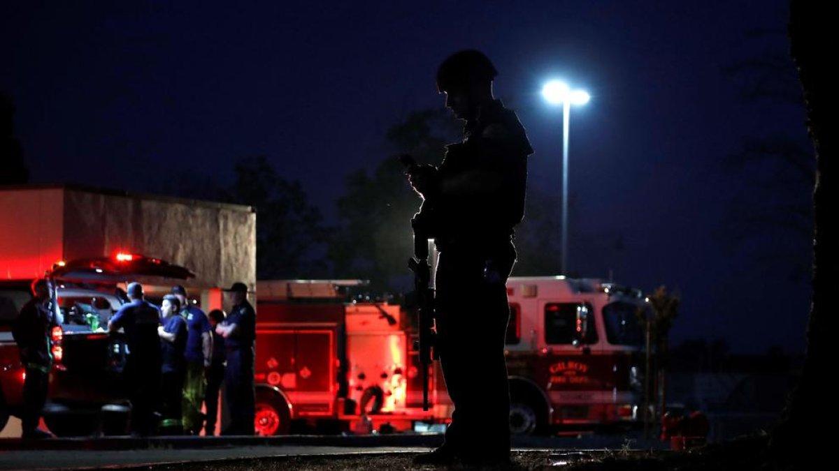 Cuatro muertos y quince heridos en un tiroteo en un festival de California