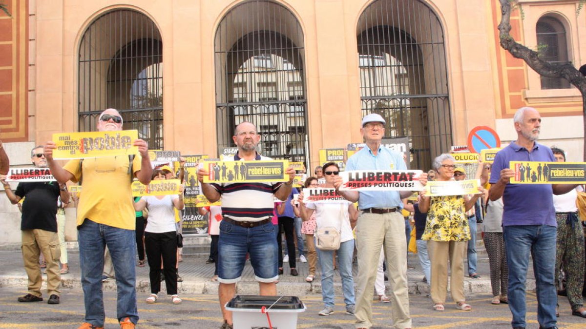 Silencio rebelaos, 1-O, Tarragona