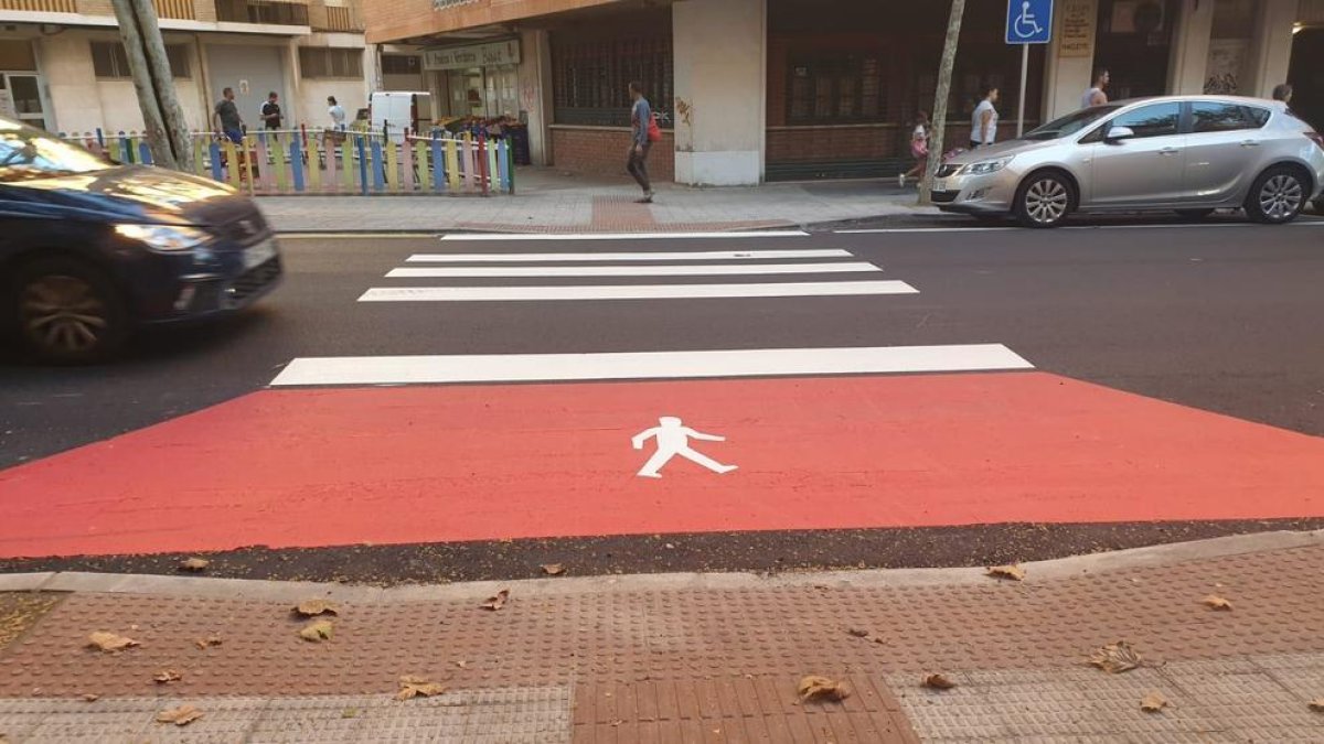 Nuevos pasos de peatones en Reus más seguros para motos y bicicletas