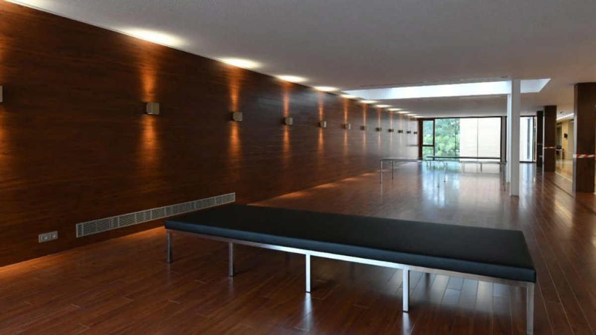 El Tanatori municipal de Reus estrena el nou accés a les sales de vetlla