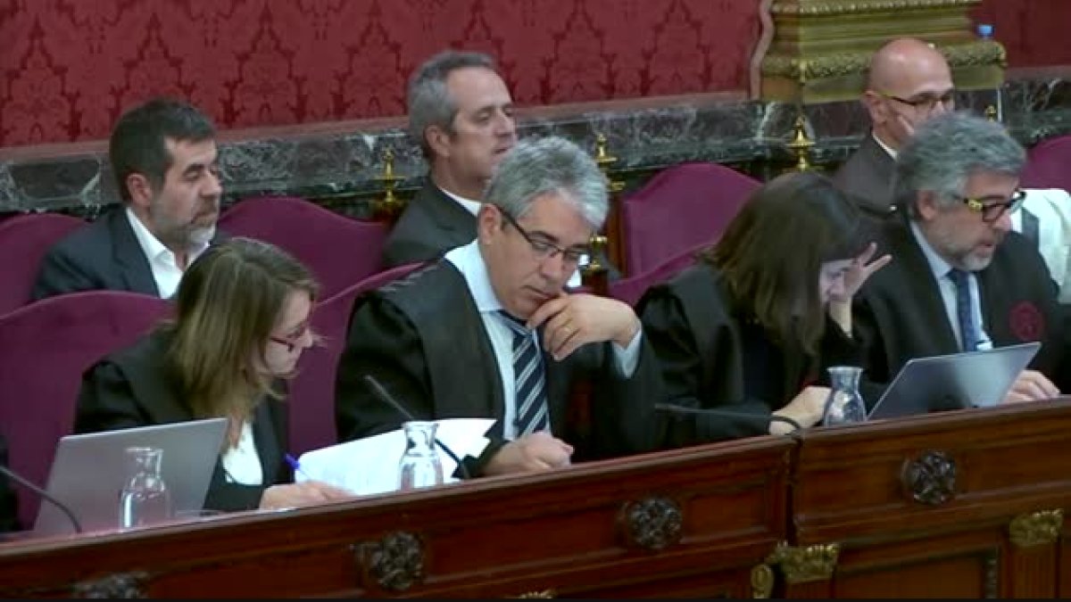 guàrdies civils, Manuel Marchena, Andreu van den Eynde, Jordi Pina, farcell de roba militar, Tribunal Suprem, Igualada, judici 1-O