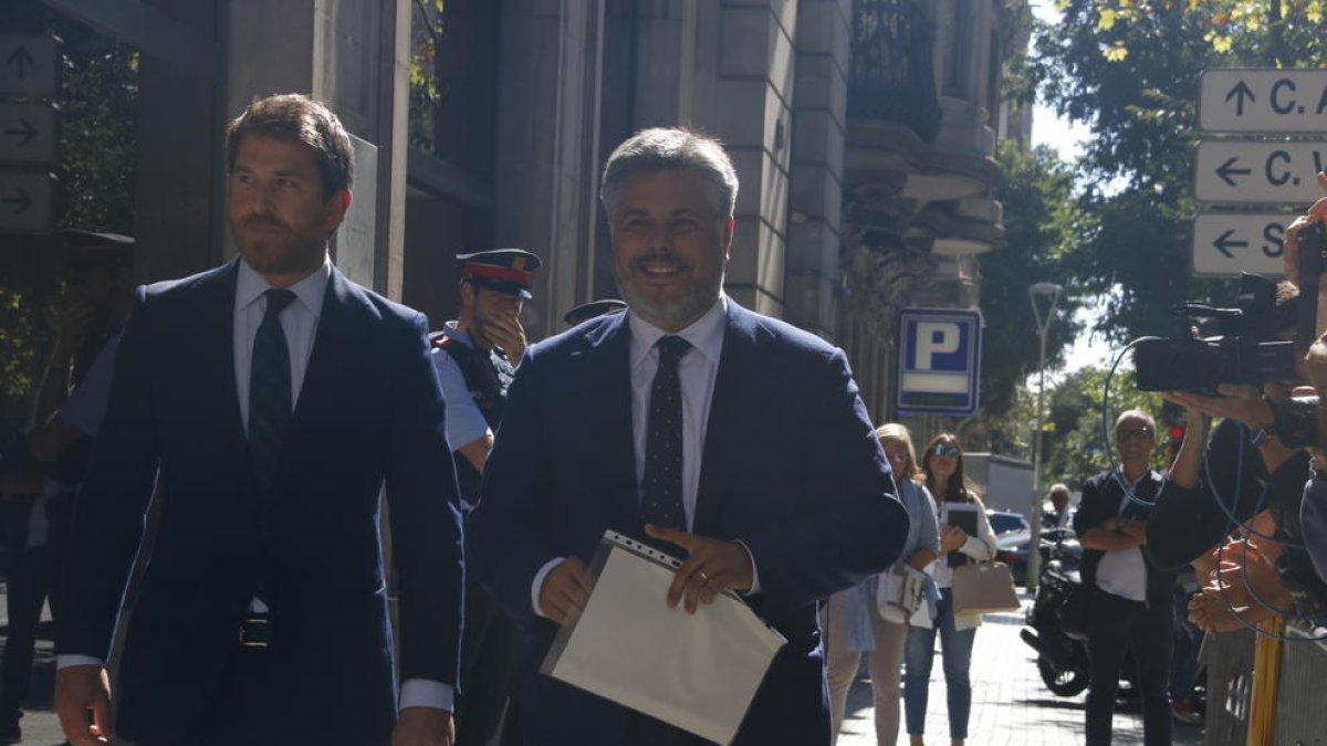La fiscalía archiva las diligencias contra el alcalde de Valls, Albert Batet, para el 1-O