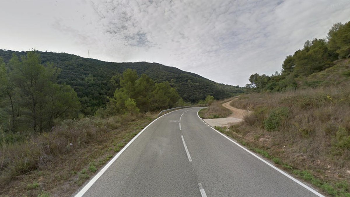 Un ferit greu en un accident a la carretera de la Selva a Vilaplana