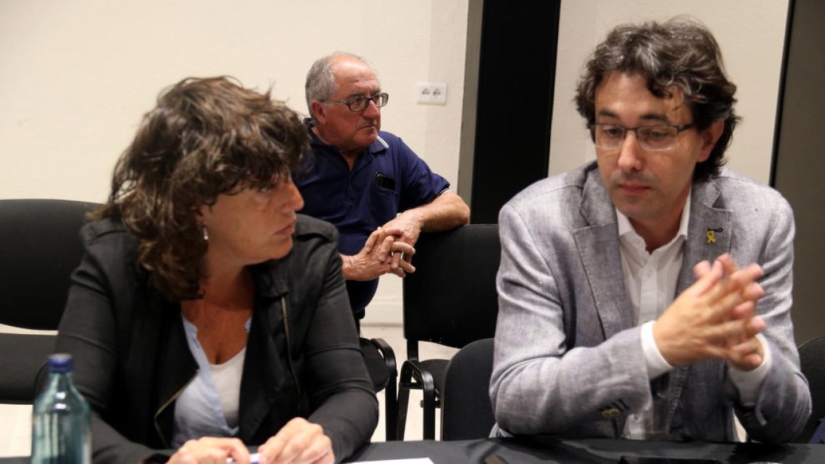 La neteja del bosc cremat i crèdits tous, primeres mesures per als afectats del foc de la Ribera d'Ebre