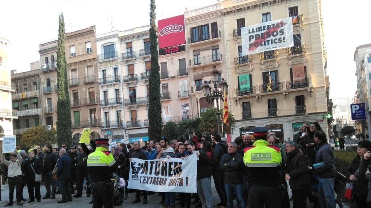 Concentració contra VOX a Reus