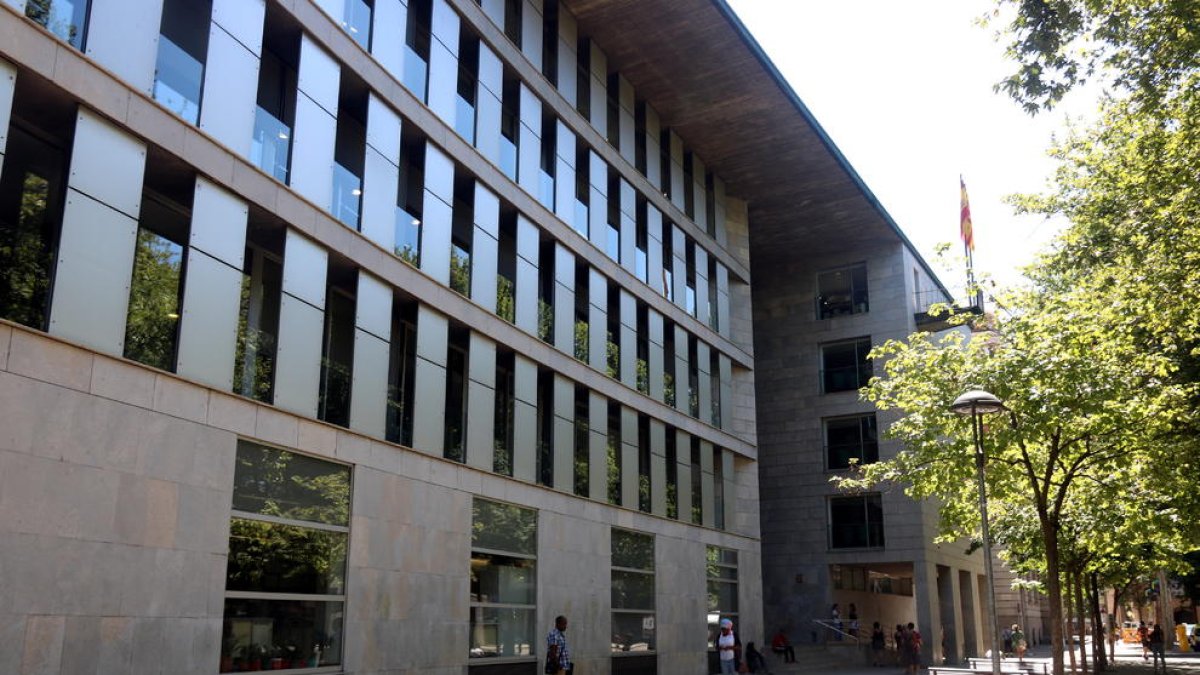 Absolen un conductor borratxo a Girona perquè els Mossos van fer-li la prova a urgències