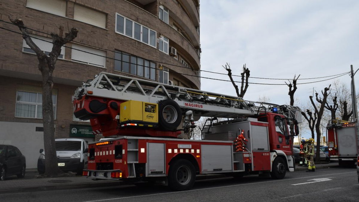 Crema una campana extractora a Tarragona