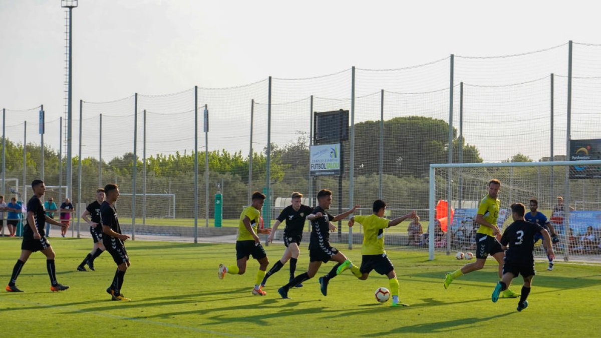 El Nàstic de Bartolo hace un primer ensayo ante la afición tarraconense