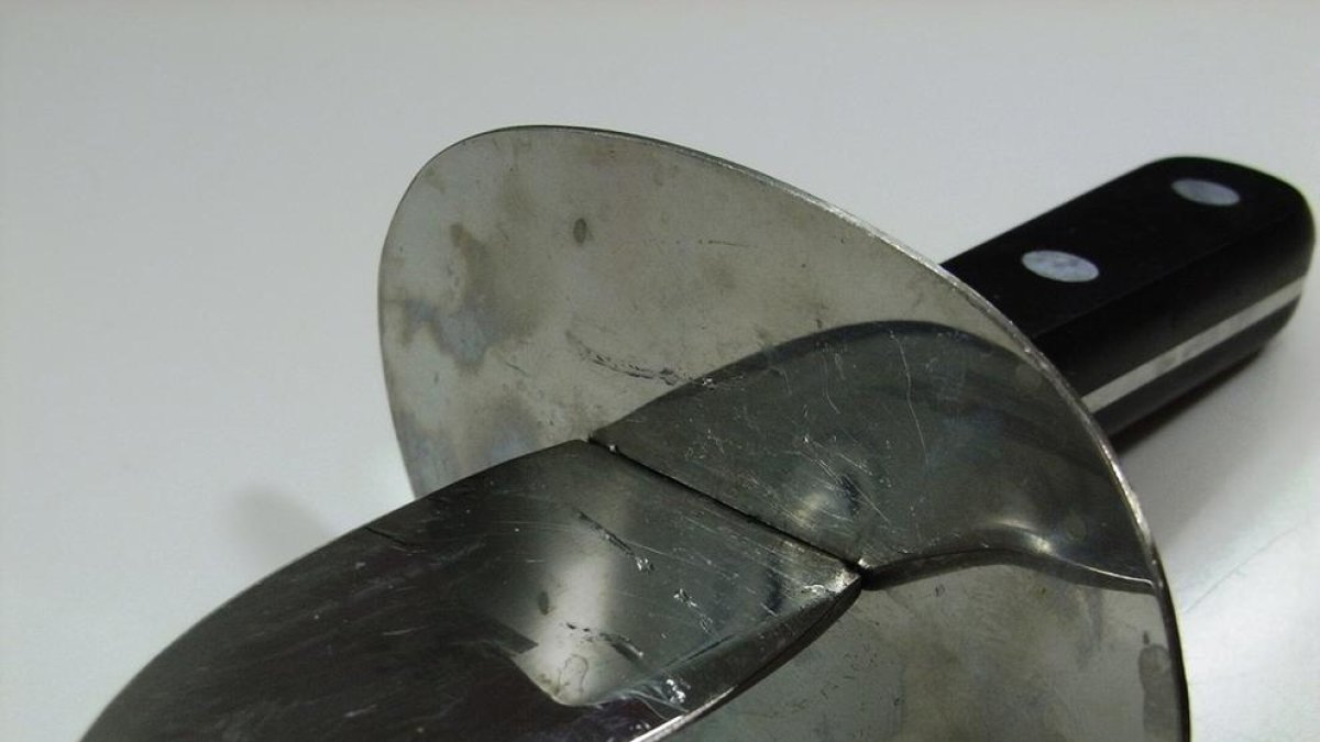 Rebaixen la pena per apunyalar la seva ex per no considerar-ho masclisme sinó «relació tempestuosa»