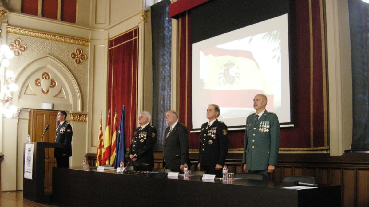 Entreguen 9 creus al mèrit policial i 14 reconeixements durant el Dia de la Policia a Tarragona