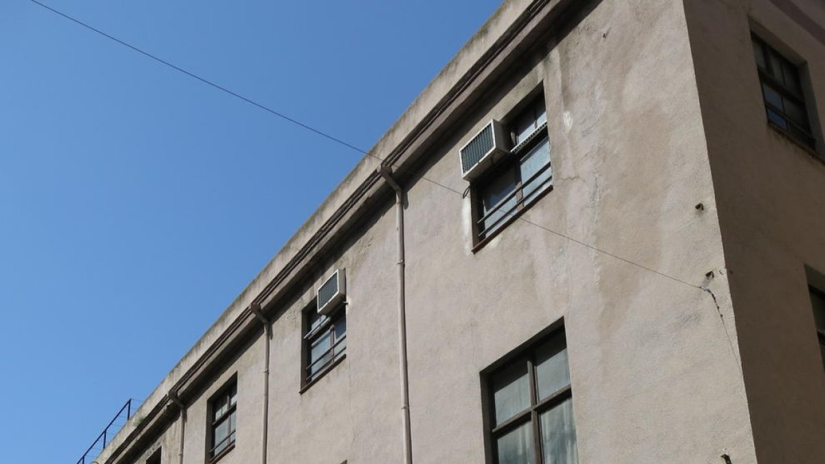 Imatge de Ca Xapes, immoble que durant anys va acollir la Llar del Jubilat de Valls.