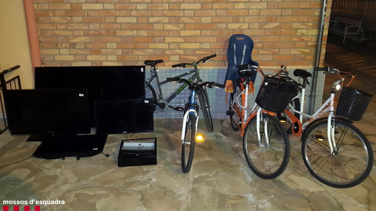 Detenido un hombre por robar televisiones, bicicletas y consolas en hoteles y restaurantes de Salou