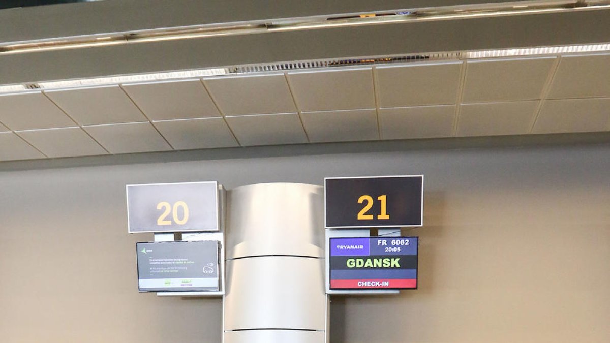 Aterriza en Reus el primer avión de la ruta de Ryanair con Gdansk