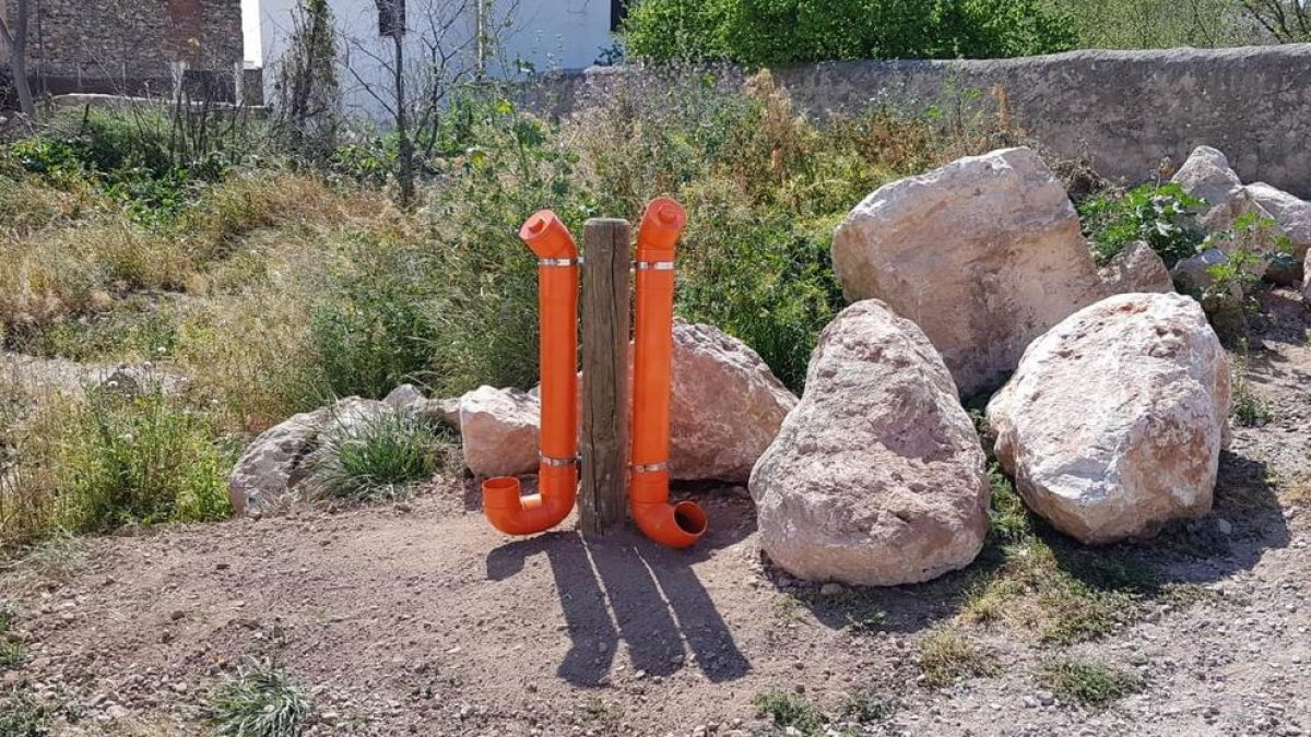 Alcover instala cinco puntos de alimentación para controlar las colonias de gatos