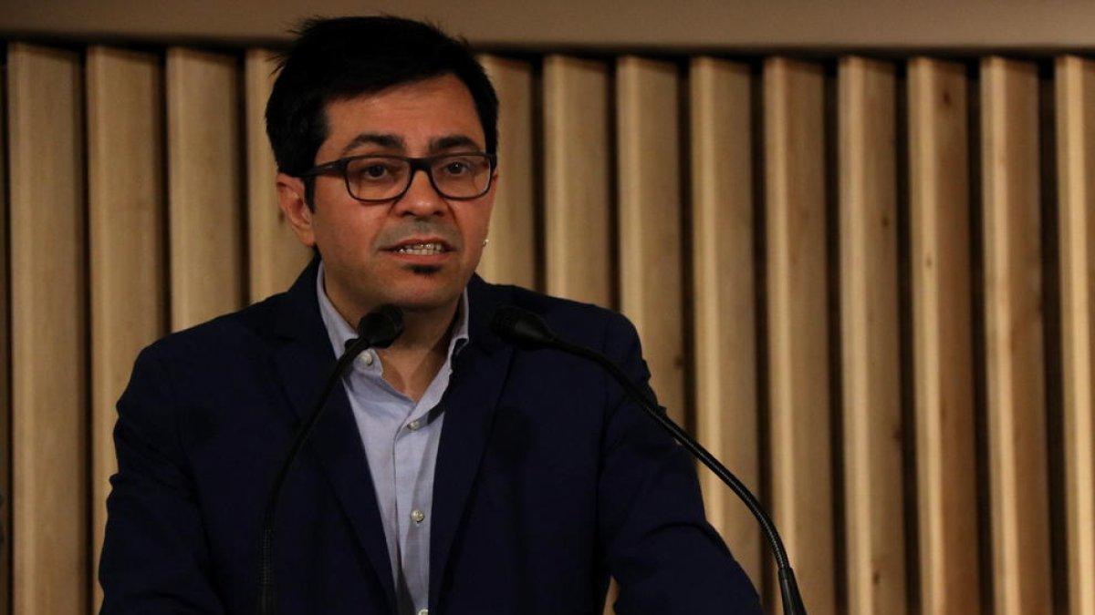 Pisarello dice que está «decepcionado» con Batet para suspender a los diputados presos pero confía en que puedan votar en la investidura