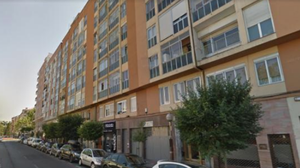 Detingut després d'agredir a la seva dona i atrinxerar-se al seu domicili amb el seu fill de dos anys