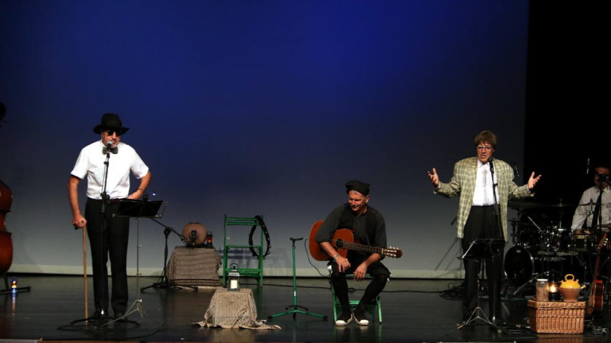 'Viatge a Buda', el Noi i el Mut de Ferreries, espectacle, cançó, gira, concert, Tortosa, Quico el Célio, treball, nou disc